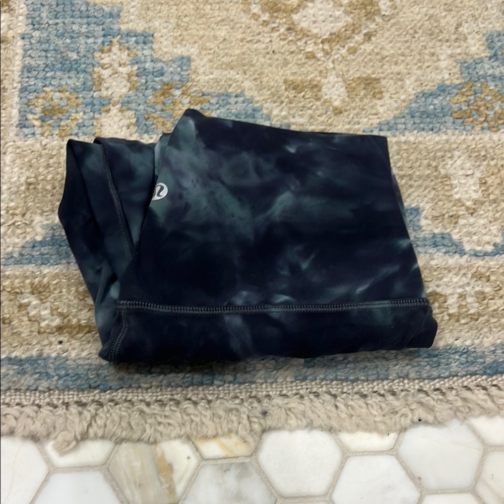 Lululemon Black and Gray Tie-Dye Leggings